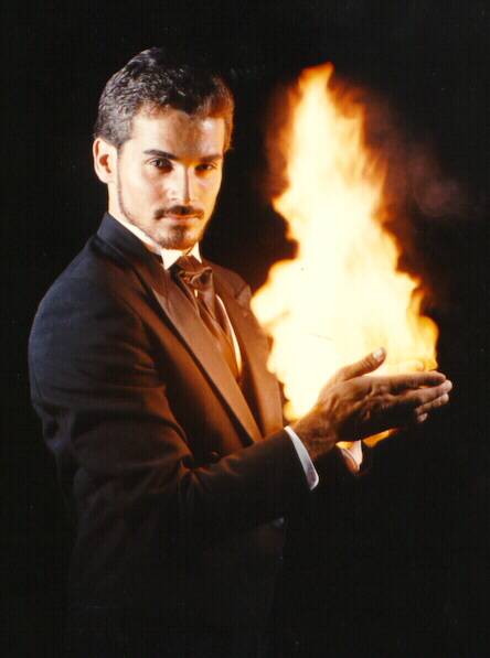 morefire.jpg (20812 bytes)